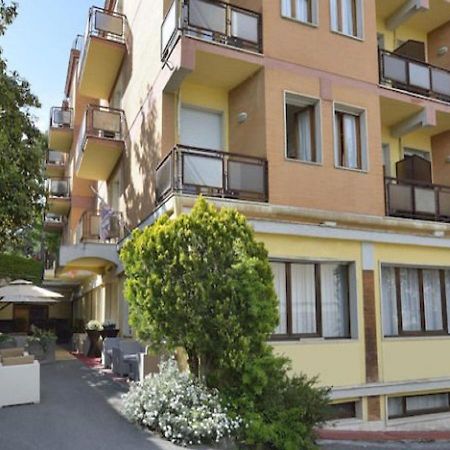 Hotel Attico Chianciano Terme Luaran gambar